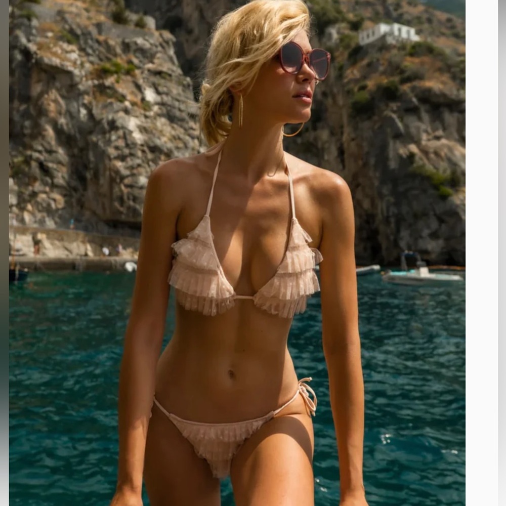 NWT CHIO Elegant Cream Ruffle Bikini Set – Luxury Swimwear like LoveShackFancy - Picture 3 of 9